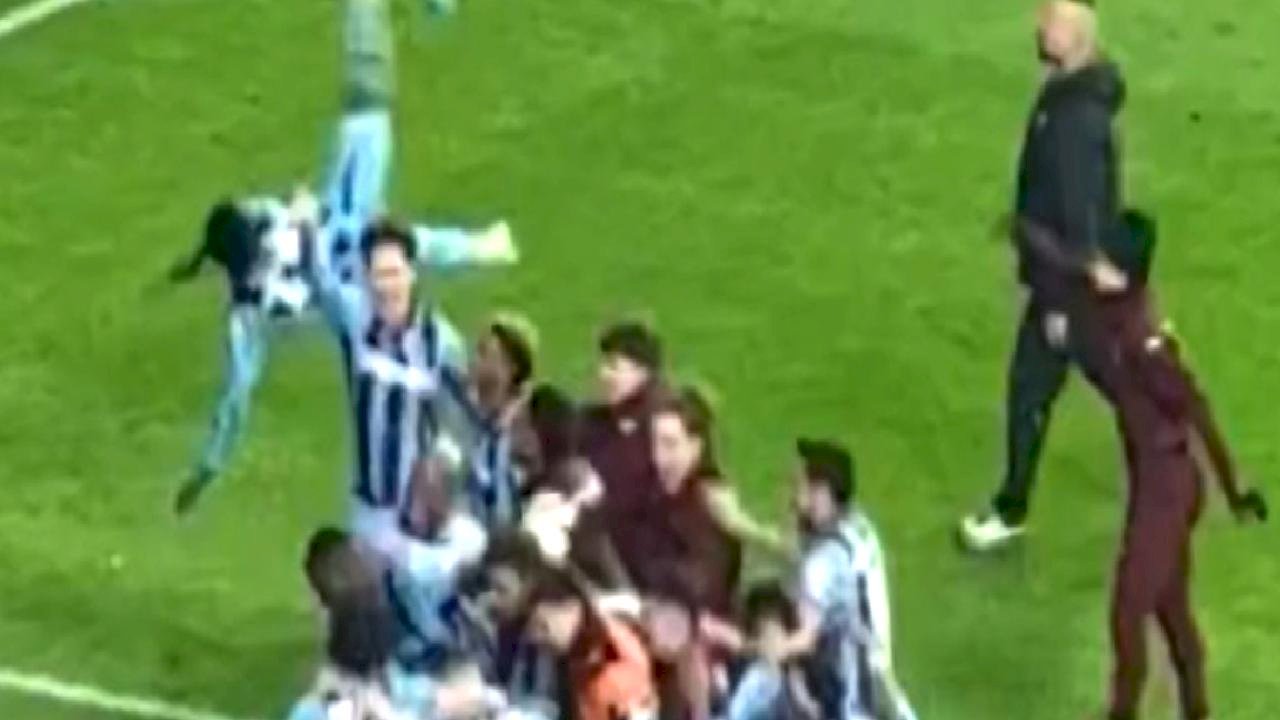 Christ Inao Oulai, su şişesine röveşata çekti