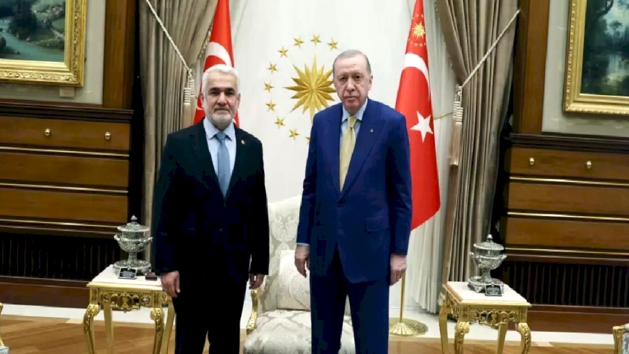 Cumhurbaşkanı Erdoğan, HÜDA PAR Genel Başkanı Yapıcıoğlu'nu kabul etti