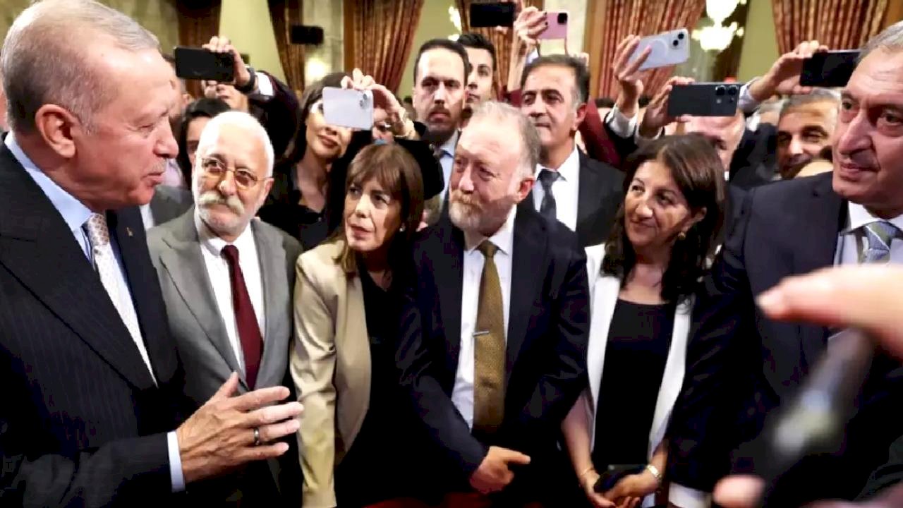 DEM Parti'de köklü yenilik iddiası: Partinin adı değişiyor, yönetim tek isim hariç yenileniyor