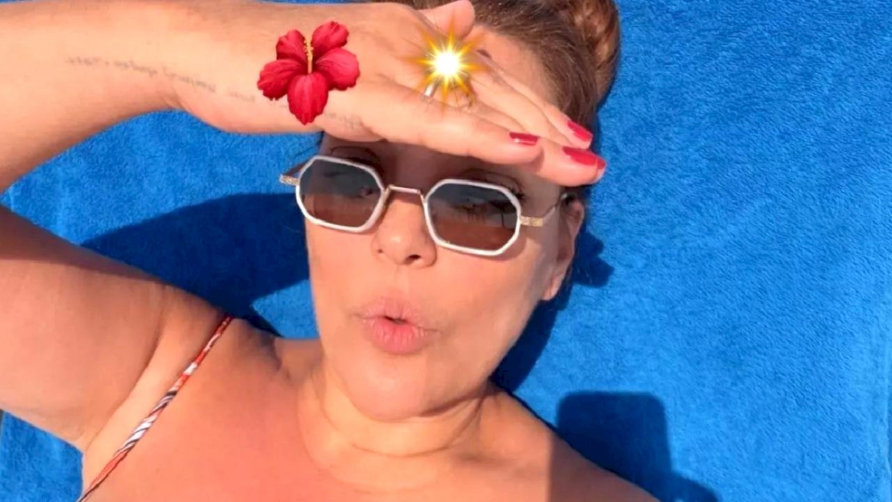 Demet Akalın’ın Parmağındaki “Servet” Değerindeki Yüzük!