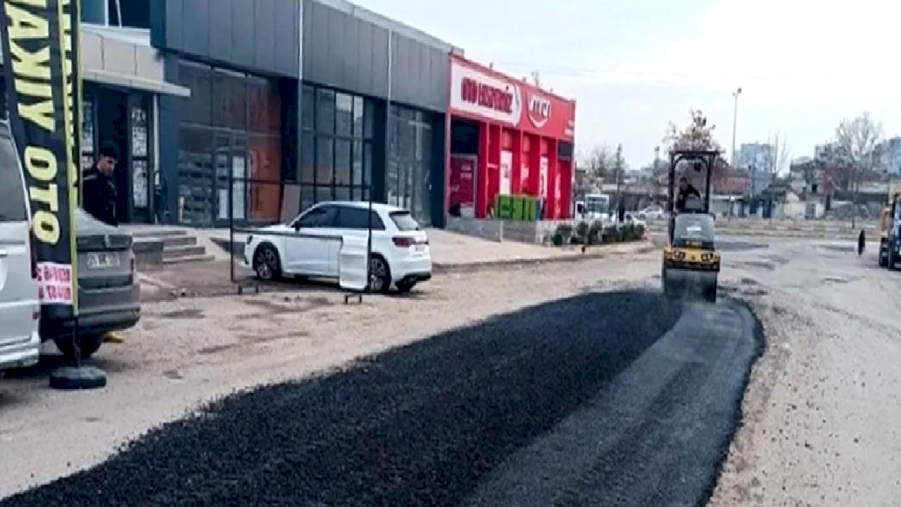 Diyarbakır Büyükşehir'den bozulan yollara geçici müdahale