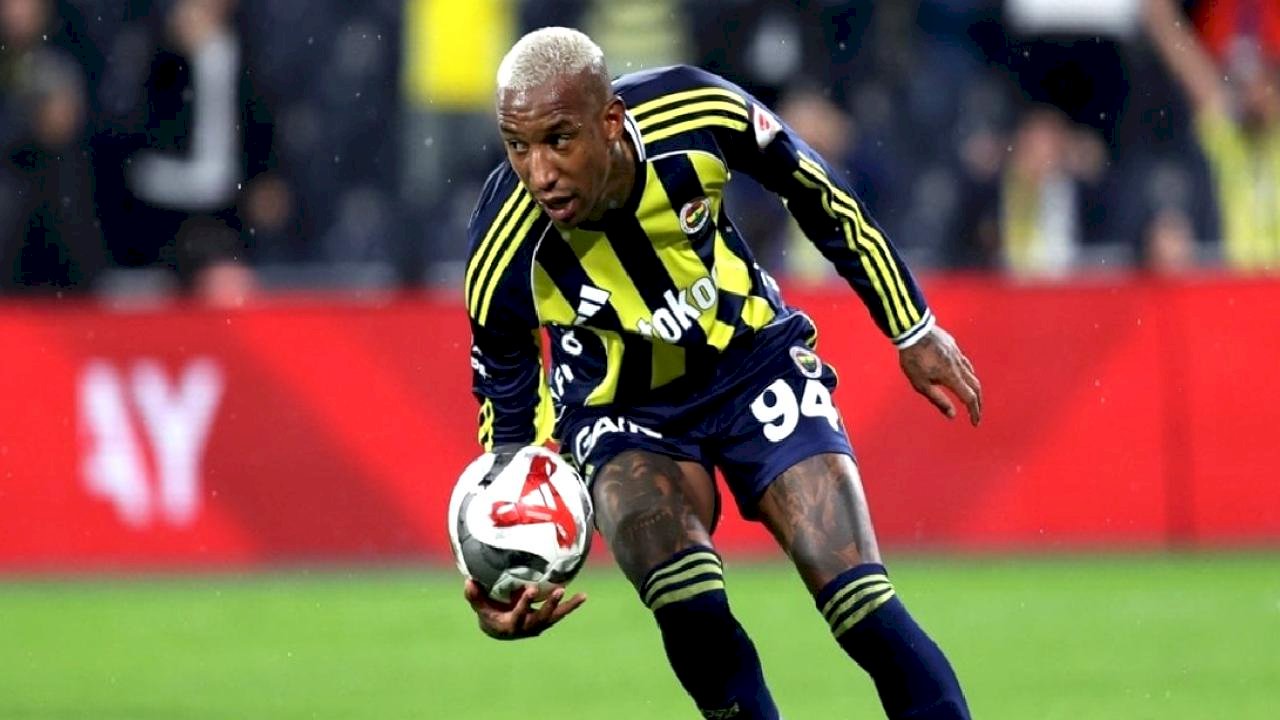 Fenerbahçe, Anderson Talisca'nın sözleşmesini uzatıyor
