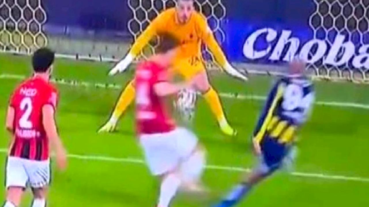 Fenerbahçe - Gençlerbirliği maçında penaltı kararı!