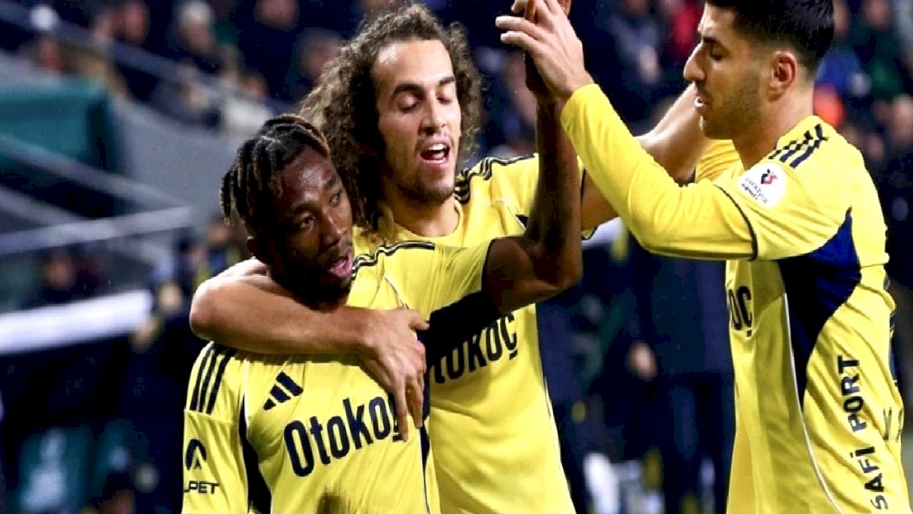 Fenerbahçe - Gençlerbirliği maçının ilk 11'leri