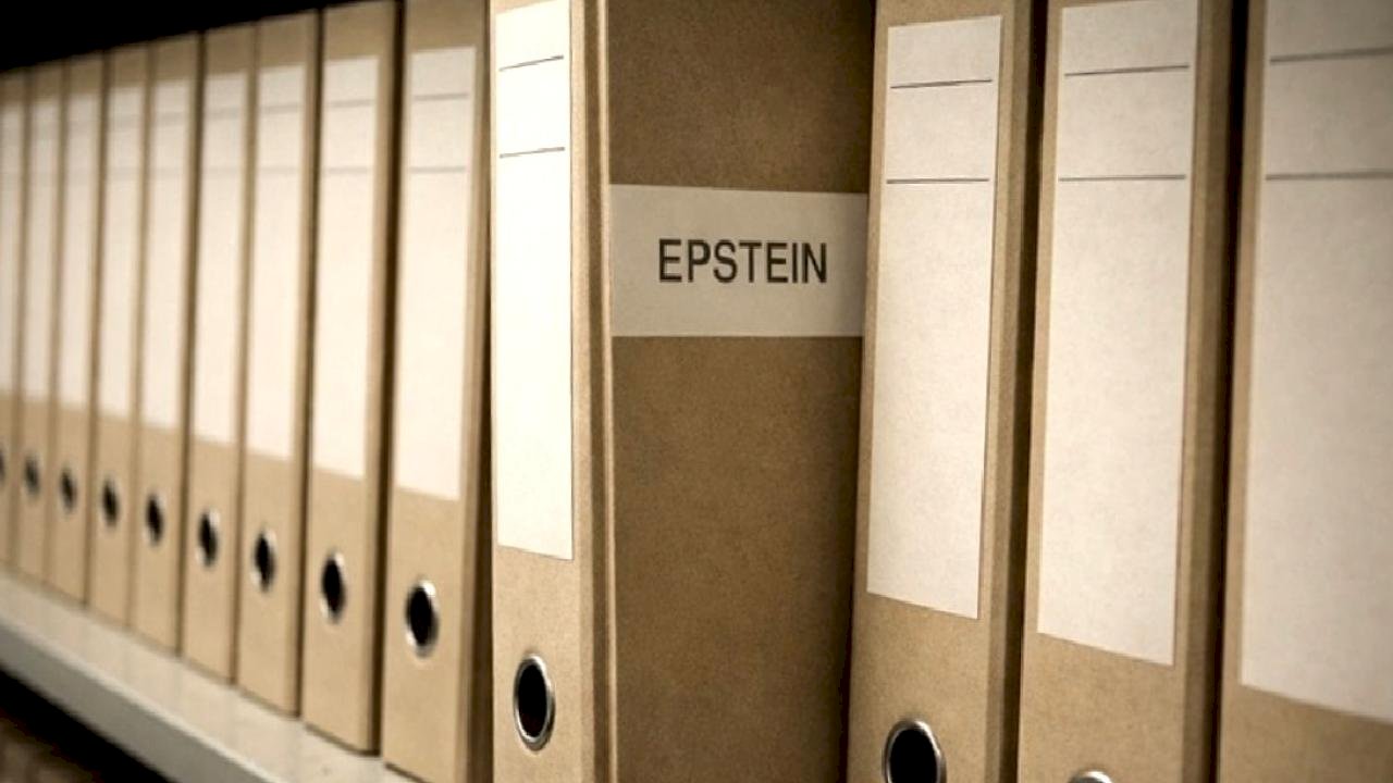 Fransa’da Epstein dosyası skandalı: E-postalar 6 yıldır yargının elindeydi