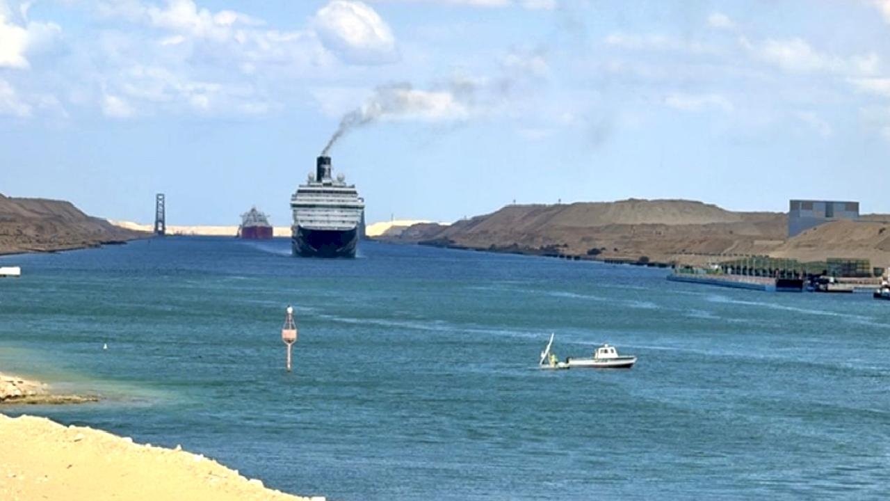 Gazze ateşkesi sonrası Süveyş Kanalı'na ekonomik canlandı