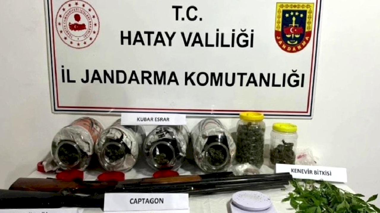 Hatay'da turşu bidonu kullanarak uyuşturucu ticareti yapan 5 kişi gözaltına alındı