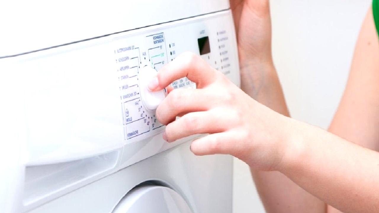 Havluları zımparaya çeviren o büyük hata! Meğer yıllardır yanlış derecede yıkıyormuşuz...