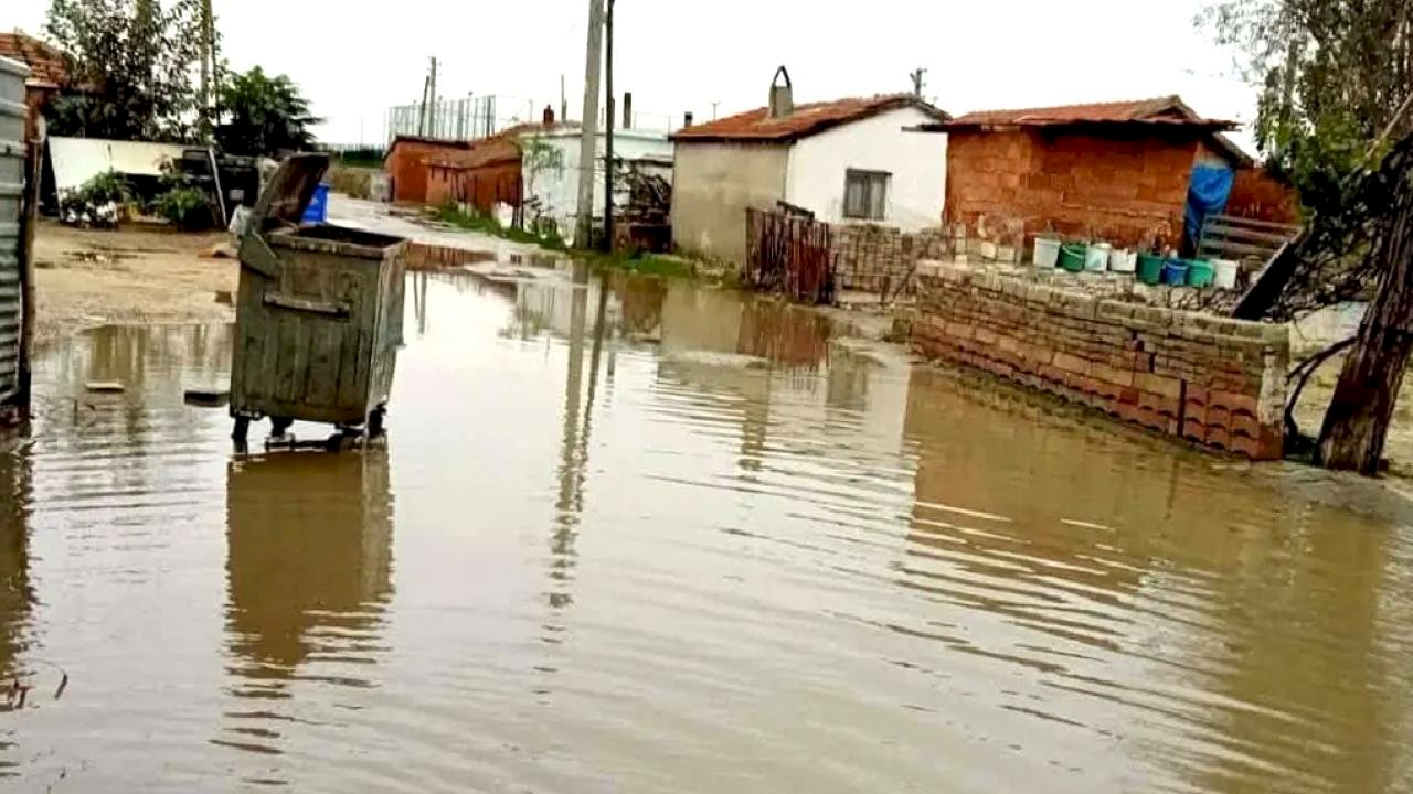 İpsala Köprü Mahallesi sular altında... 30 yıllık soruna kalıcı çözüm çağrısı