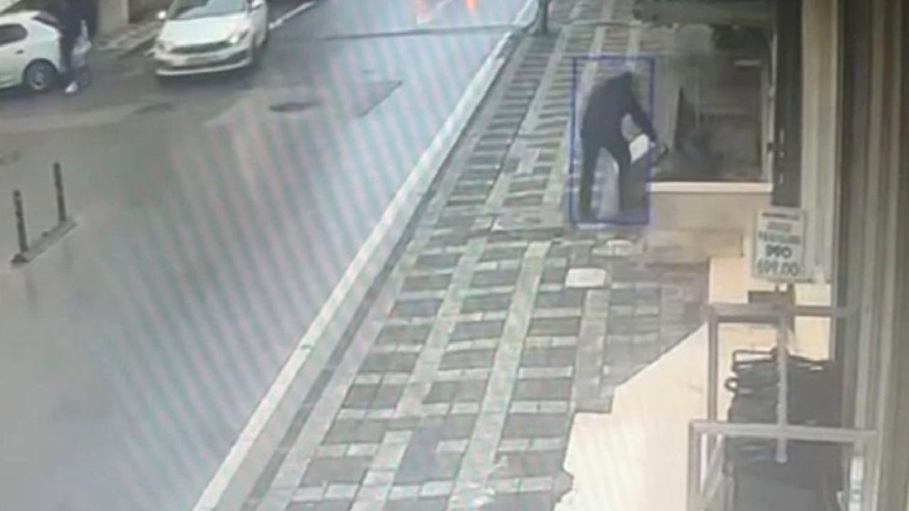 İstanbul'da kesik baş cinayeti: Aynı evde bir kadının daha öldürüldüğü öğrenildi