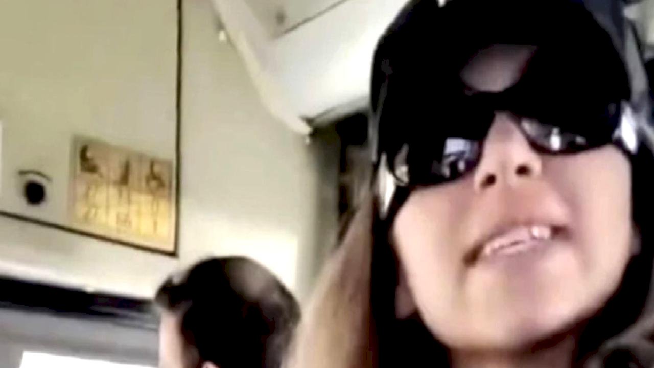 İstanbul'da toplu taşıma aracındaki yolcuyu tehdit eden kadın tutuklandı