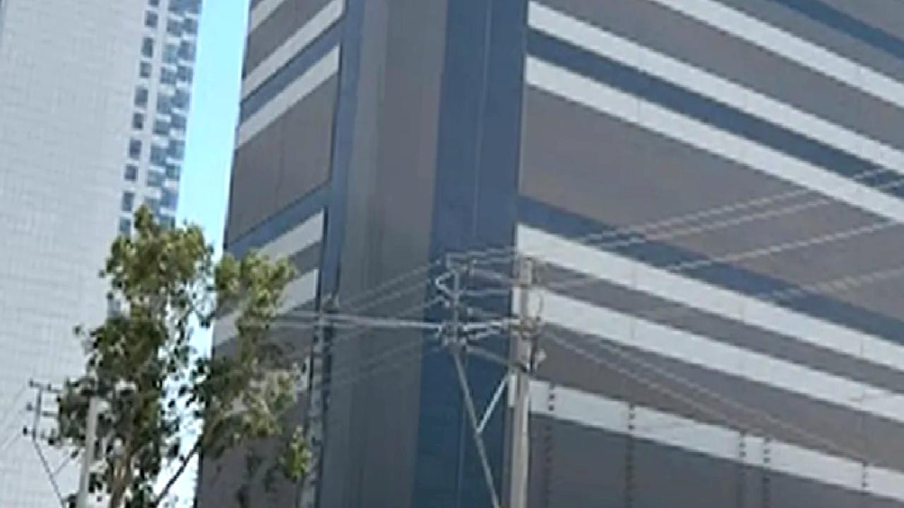 İzmir Büyükşehir açıkladı... Smyrna Otoparkı geçici olarak kepenk indirdi!