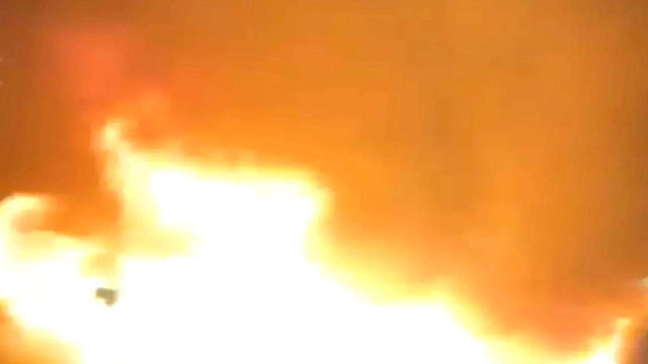 Kartal'da Seyir Halindeki Araç Yangını