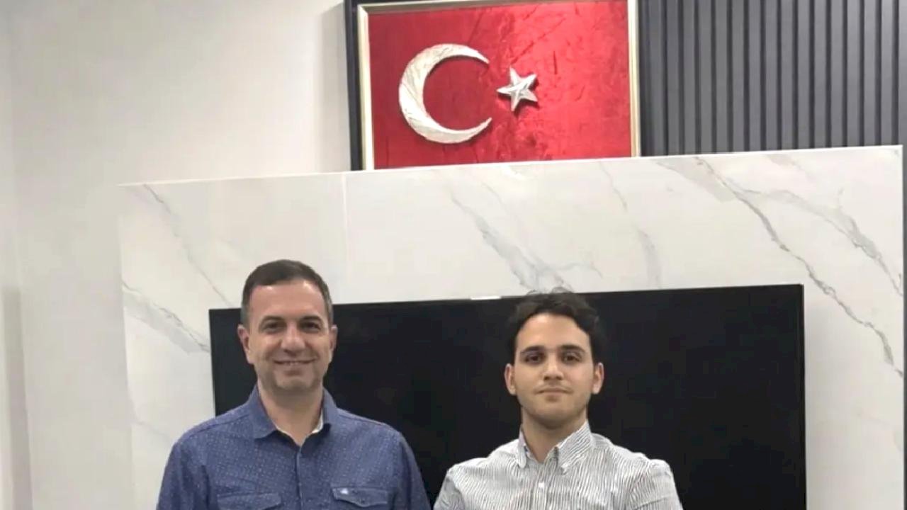 Kaymakam Gürçam iftarda vatandaşla bir araya geldi