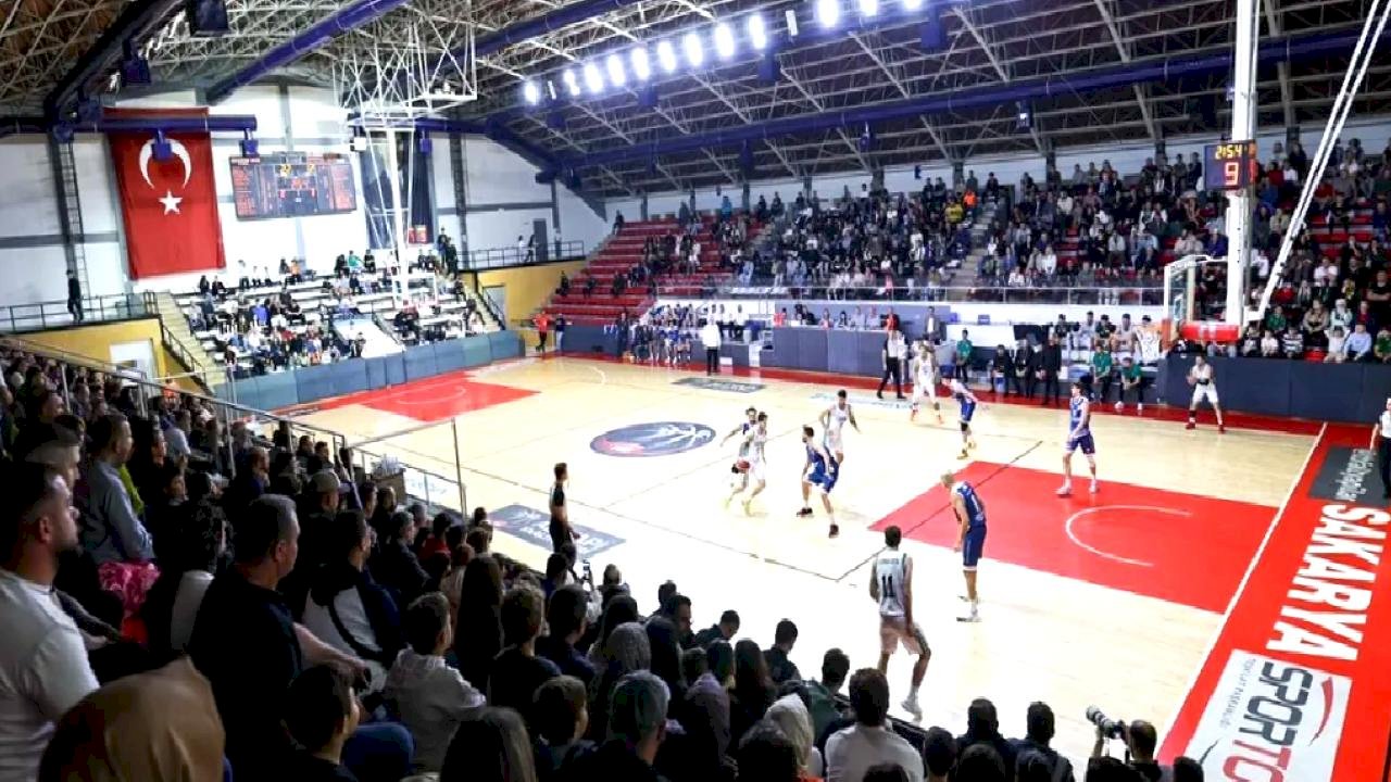 Lider Sakarya, taraftarı önünde Kütahya BSK’ı ağırlayacak