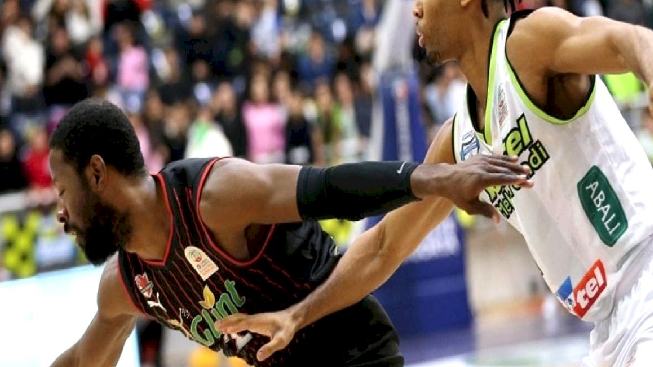 Manisa Basket, Merkezefendi Belediyesi Basket'i mağlup etti