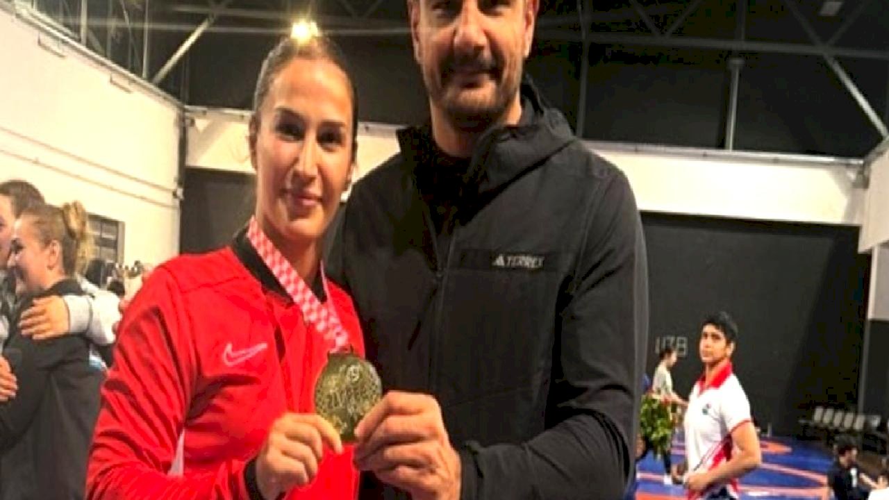 Milli güreşçi Buse Tosun Çavuşoğlu, altın madalya kazandı