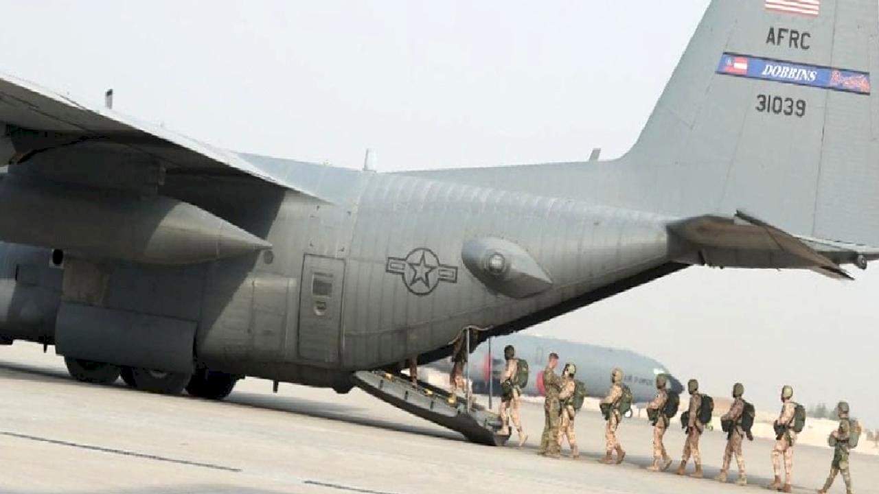 Orta Doğu'ya yığınak yapan ABD ordusu, eş zamanlı olarak Katar'daki üslerini tahliye etti