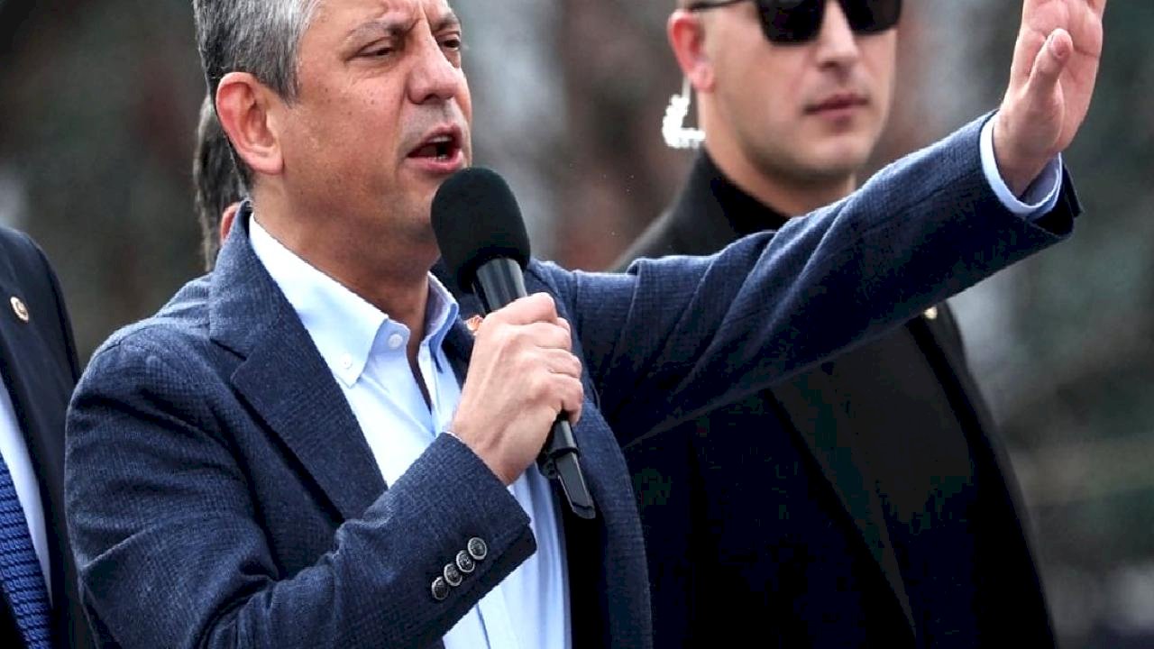 Özgür Özel Kocaeli'de partisinin mitinginde konuştu