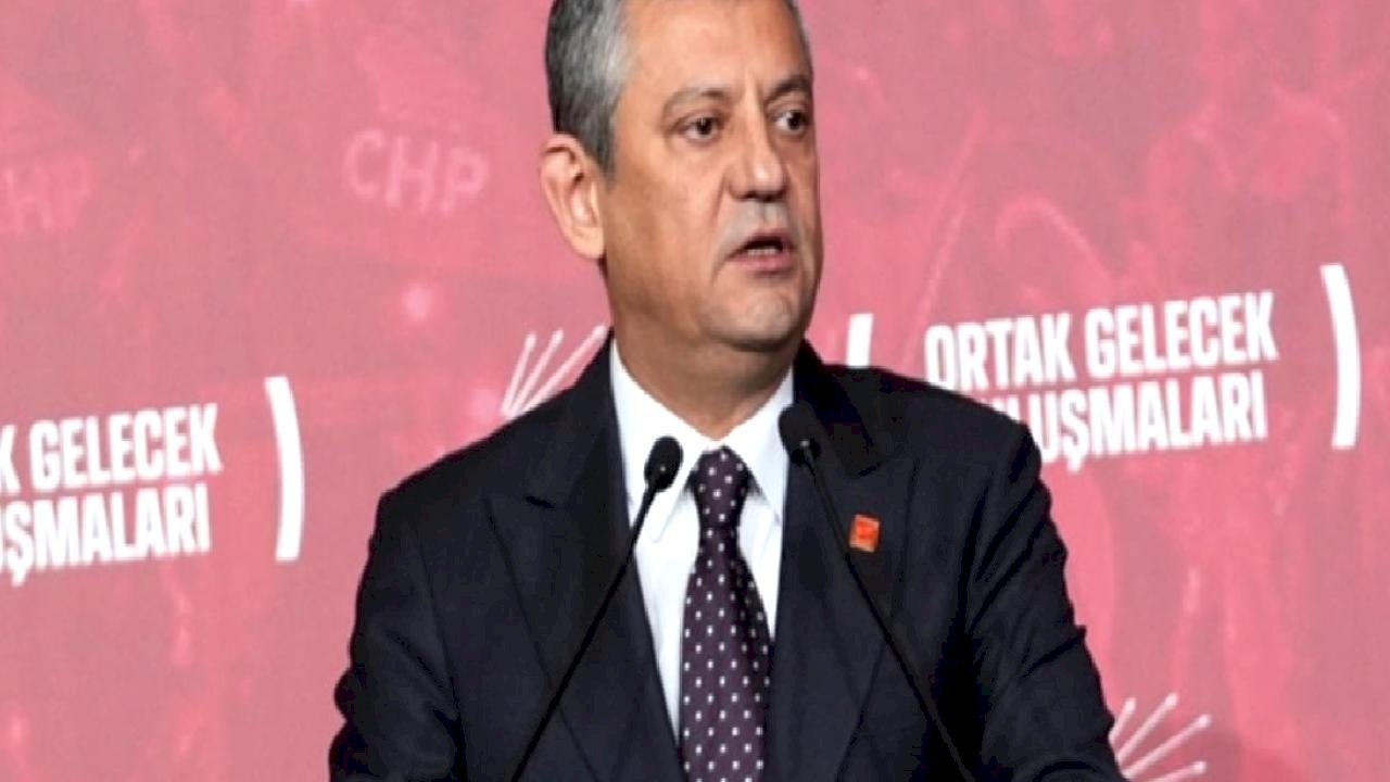 Özgür Özel'den Devlet Bahçeli'ye: 'Ahmaklık' sözünü üzerime alınmadım