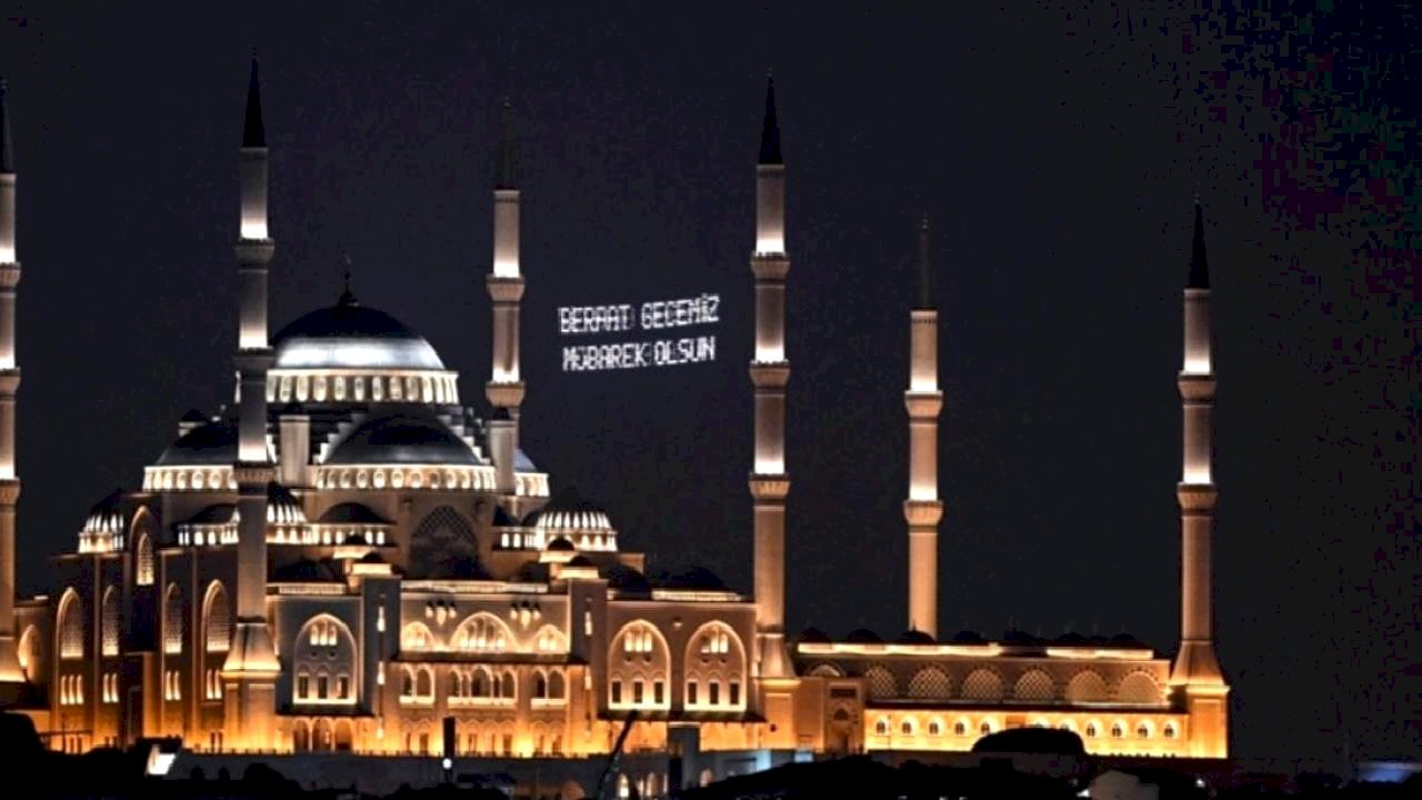 Ramazanın müjdecisi Berat Kandili yarın idrak edilecek