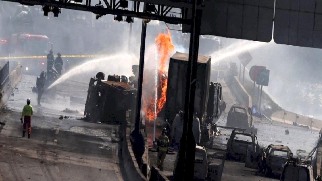 Şili'de doğal gaz taşıyan kamyonda patlama: 4 ölü