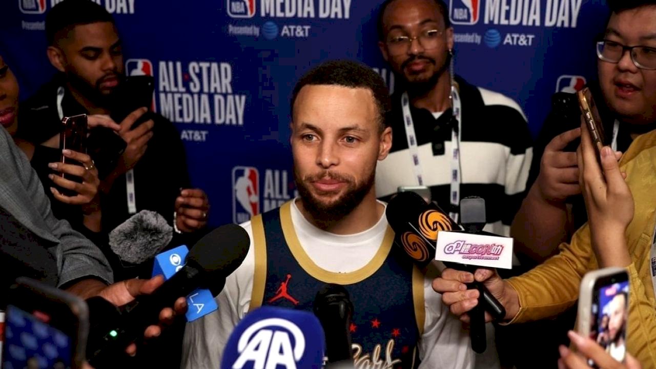 Stephen Curry: Hala şampiyonluk peşindeyim