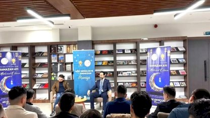 Arınç, Gençlerle Meslek Seçimi Üzerine Konuştu