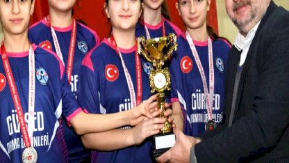 Badmintonun yıldızları Osmangazi’de parladı