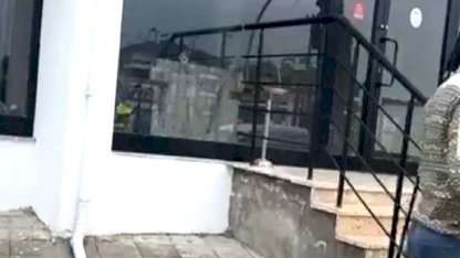 Bolu'da emlak ofisine silahlı saldırı: Lüks cip ve iş yeri kurşunların hedefi oldu