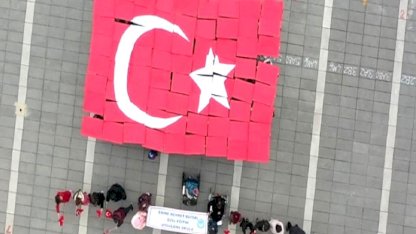 Bolu'da özel öğrencilerden 'Bayrak Sevgisi' gösterisi