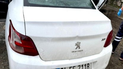 Burdur'da iki aracın kafa kafaya çarpışması sonucu yaşanan kazada 6 kişi yaşamını yitirdi