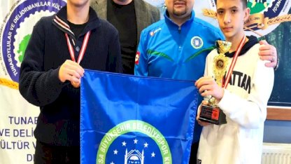 Bursa Büyükşehir Belediyesporlu satranççılar yine kürsüde