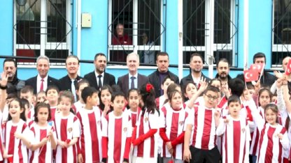 Bursa İnegölspor’dan 60 bin öğrenciye hediye