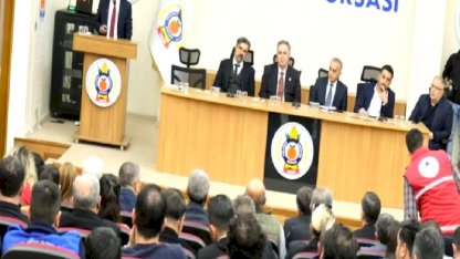‘Deprem Gerçeğiyle Yaşamak’ konulu panel Adana Kozan’da yapıldı