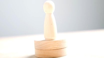 Duygusal minimalizim: Kalabalık ilişkilerden sade hayatlara