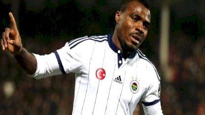 Emmanuel Emenike, Nijerya'da hastane yaptırdı