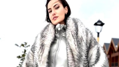Fahriye Evcen kış tatilinde! Yeni kareler paylaştı