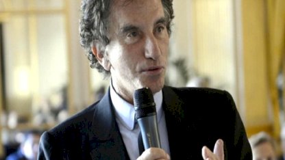 Fransa'da Epstein depremi: İstifa eden Lang'ın yerine Macron'a yakın isim getirildi