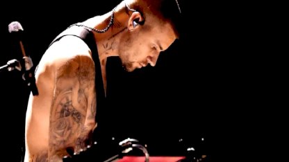 Grammy 2026 sahnesine çıktı! Justin Bieber çıplak