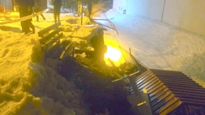 Hakkari’de yoğun yağış, istinat duvarını çökertti