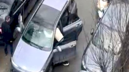 İstanbul'da yol verme kavgasında yaşlı sürücü aracından indirilip darbedildi