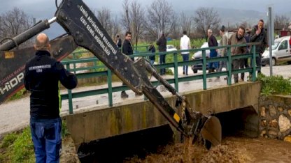 İzmir'de kuvvetli yağışlar sonrasında kırsalda yoğun müdahale