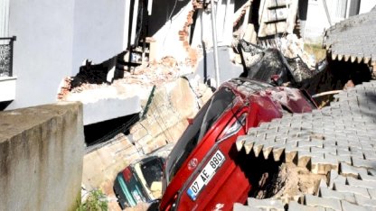 İzmir’de toprak kayması