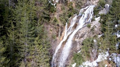 Kastamonu’da karların eriyişiyle oluşan 'Kar Şelalesi' büyülüyor