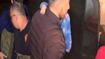 Manisa'da selde mahsur kalan aileyi itfaiye kurtardı