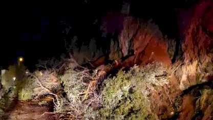 Mudanya-Kurşunlu yolunda geceyarısı heyelan! Yol ulaşıma kapandı