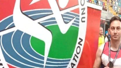 Polis memuru Gökhan Uluman'dan atletizmde üç altın madalya