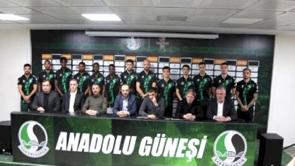 Sakaryaspor, transferin son gününde 13 oyuncu transfer etti