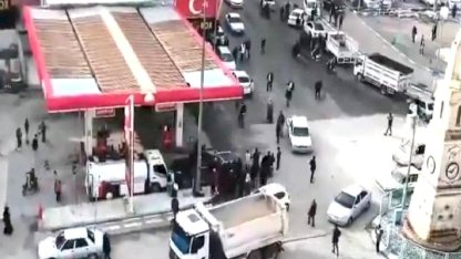 Şanlıurfa'da husumetli taraflar ikinci kez kavga etti: 11 yaralı